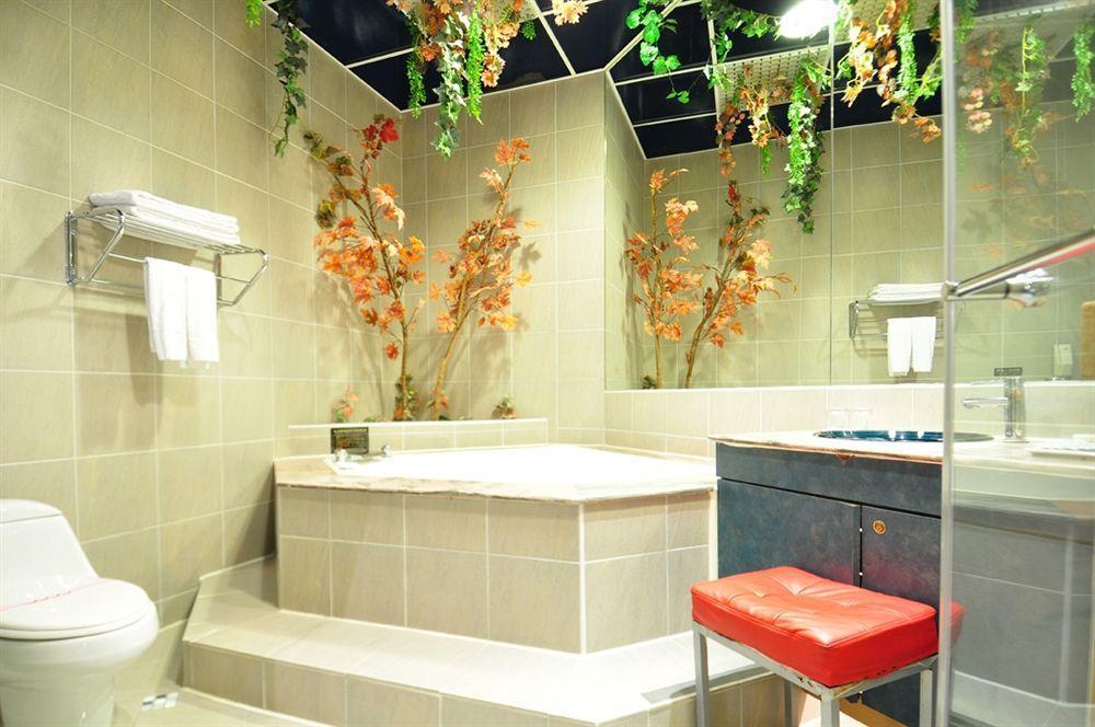 The We Hotel Tajpej Kültér fotó